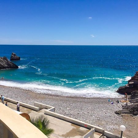 Beach Apartment Rafailovici Exterior photo